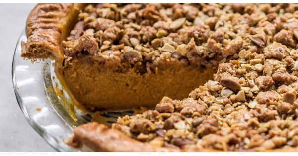 Spiced Kabocha Squash Pie With Pumpkin-Seed Crumble