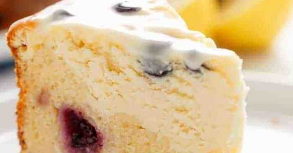 Blueberry Lemon Cheesecake Cake