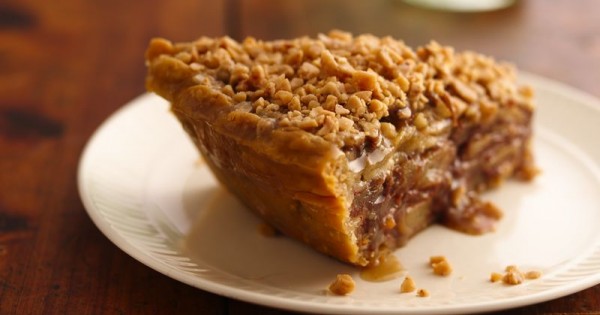 Apple-Pear Praline Pie