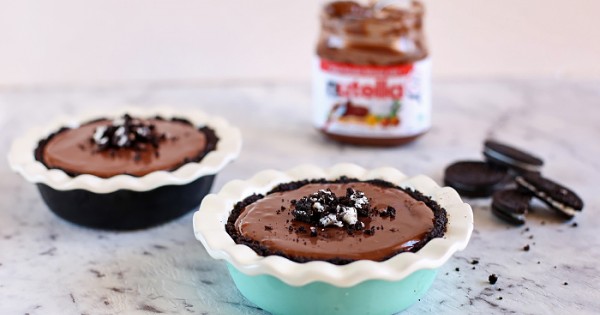 No Bake Nutella and Oreo Pie