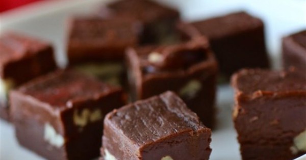 Aunt Teen's Creamy Chocolate Fudge