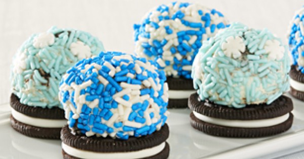No-Bake OREO Cheesecake Snow Globes