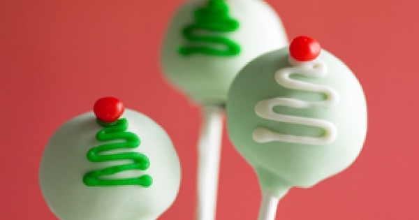 Christmas Tree Cookie Ball Pops