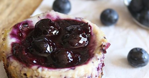 Mini Blueberry Cheesecake Cupcakes