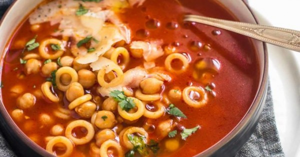 20-minute Smoky Tomato Soup with Pasta and Chickpeas