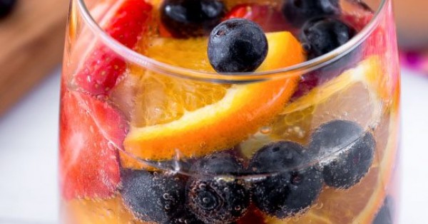 Sparkling Fruit Sangria