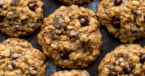 Soft & Chewy Oatmeal Chocolate Chip Cookies