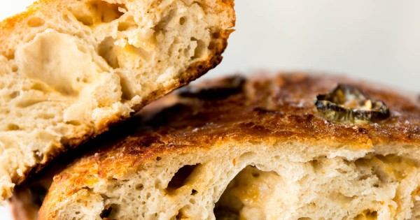 No Knead Jalapeño Cheddar Bread