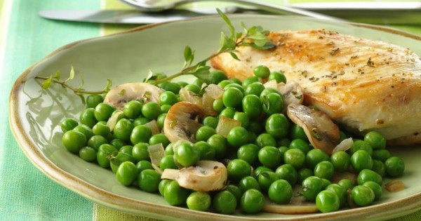 Peas with Mushrooms and Thyme