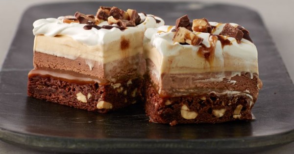 Snickers™ Ice Cream Cake Bars