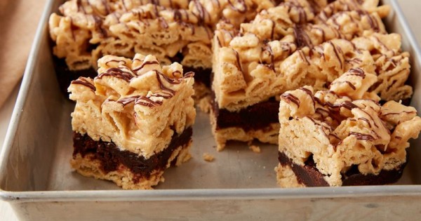 Brownie Batter-Peanut Butter Chex™ Bars