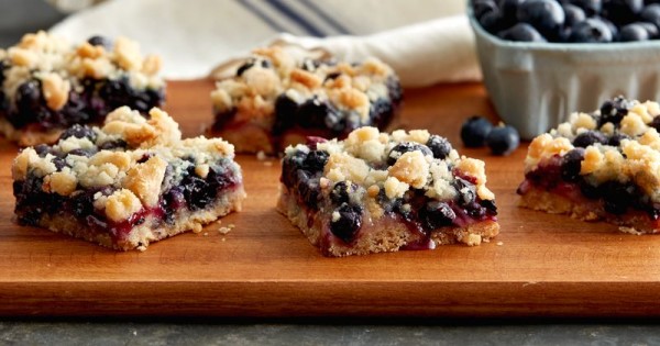 Blueberry Crumble Bars