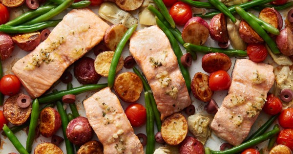 Sheet-Pan Salmon Niçoise