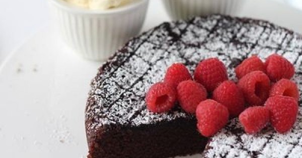 Chocolate Cake in the Rice Cooker