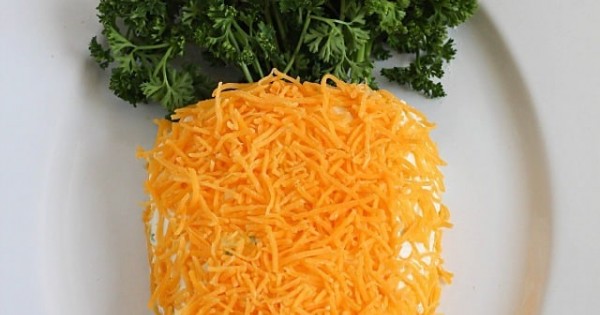 Easter Carrot Cheese Ball