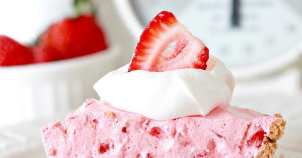 Cool and Easy Strawberry Pie Filling