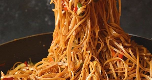 Chicken Lo Mein