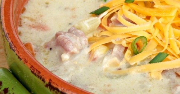 Cheesy Ham and Corn Chowder