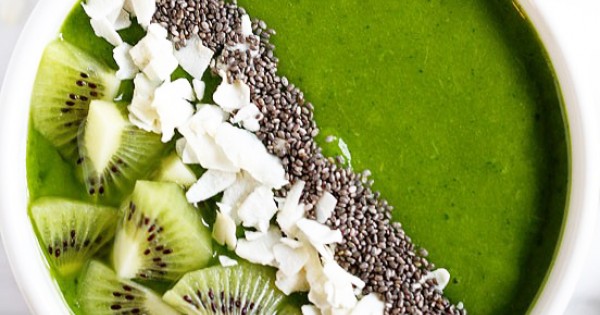 Tropical Green Smoothie Bowl