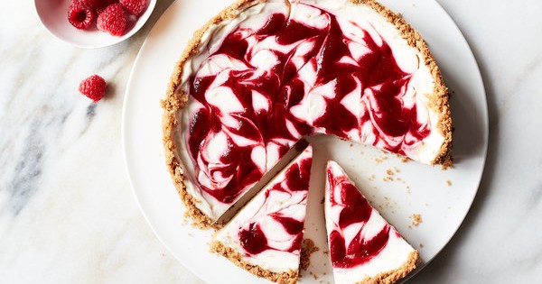 Raspberry Swirl No-Bake Cheesecake