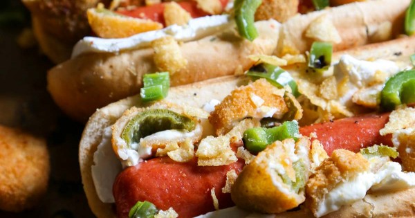 Jalapeno Popper Hot Dog