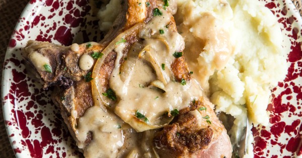 Cast Iron Smothered Pork Chops