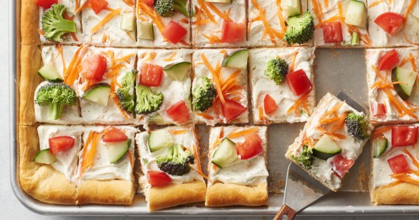 Easy Crescent Veggie Pizza