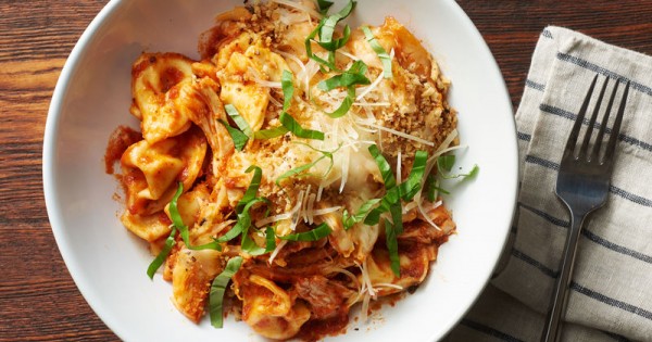 Slow-Cooker Chicken Parmesan Tortellini