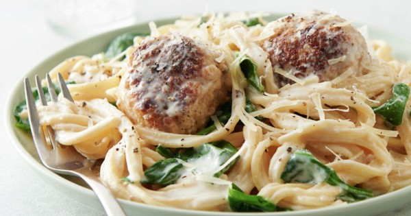 Instant Pot™ Spaghetti and Meatballs Florentine