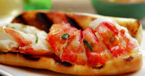 Hot Lobster Roll with Lemon-Tarragon Butter