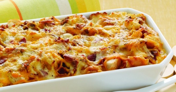 Cheesy Bacon and Egg Brunch Casserole