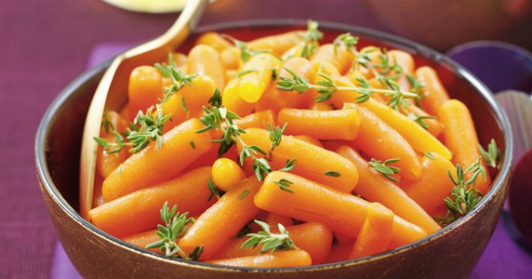 Glazed Baby Carrots with Thyme