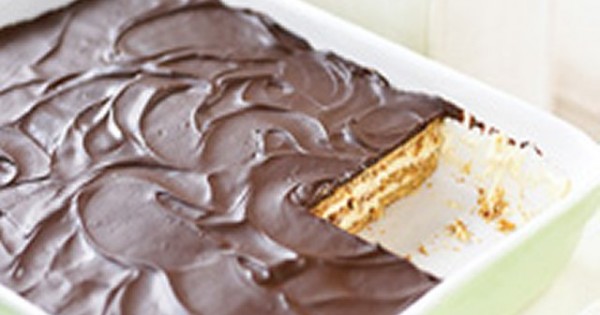 Easy Peanut Butter & Chocolate Eclair Dessert