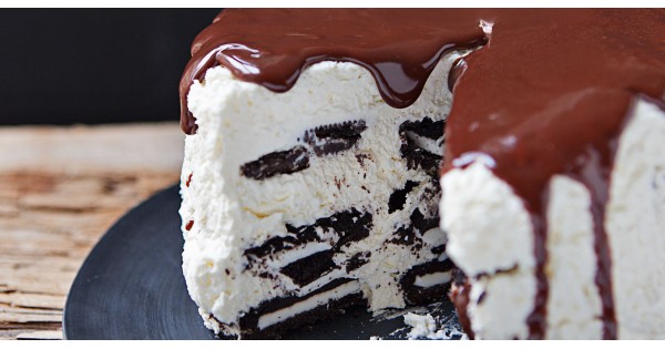 Oreo® and chocolate fudge fridge cake