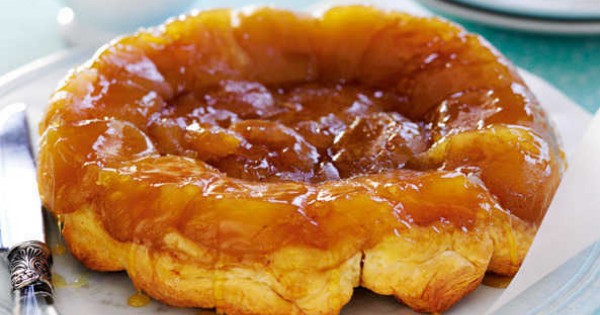 Apple tarte tatin