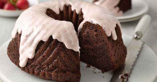 One-Bowl Strawberry-Covered Chocolate Bundt Cake