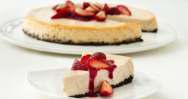 Strawberry Cheesecake with Double-Berry Sauce