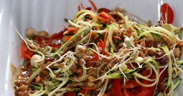 Raw Pad Thai