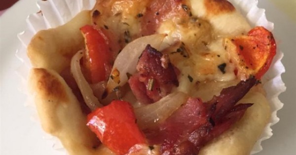 Bacon and Tomato Cups