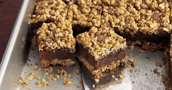 Old-Fashioned Oatmeal Brownies