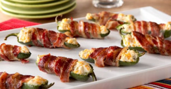 Bacon-Wrapped Jalapeño Poppers