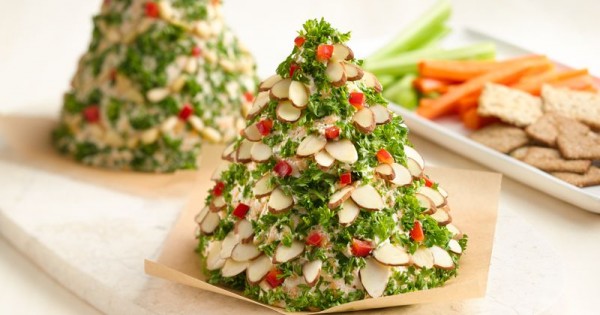 Holiday Tree-Shaped Cheese Ball