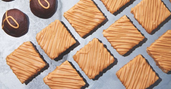 Brown butter shortbread squares with roasted white chocolate