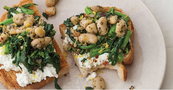 Broccoli Rabe, Cannellini Bean, and Ricotta Crostini