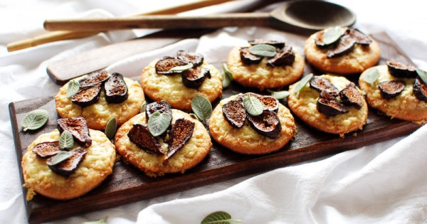 Mini Fig Pizza Bites