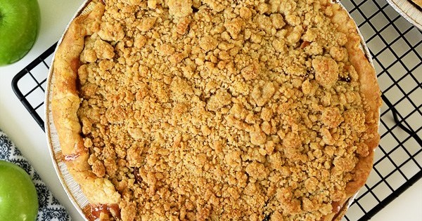 Apple Crumble Pie