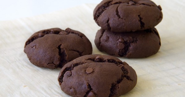 Vegan Double Chocolate Chip Cookies
