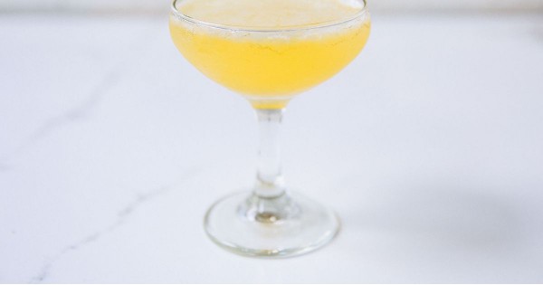 Bee’s Knees Cocktail