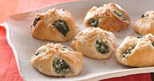 Cheesy Spinach Bundles