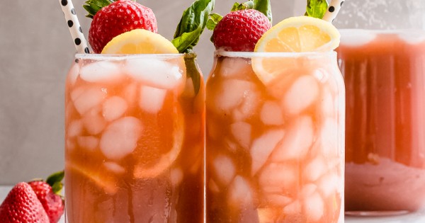 Refreshing Strawberry Basil Lemonade